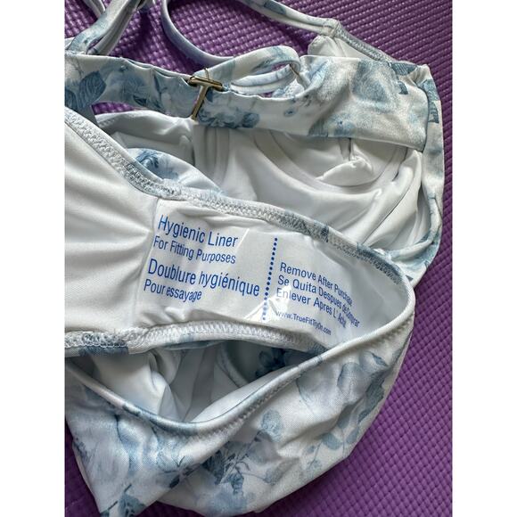 Victoria's Secret Swim Bathing Suit One Piece NEW Size S Essential Wicked - Picture 9 of 10